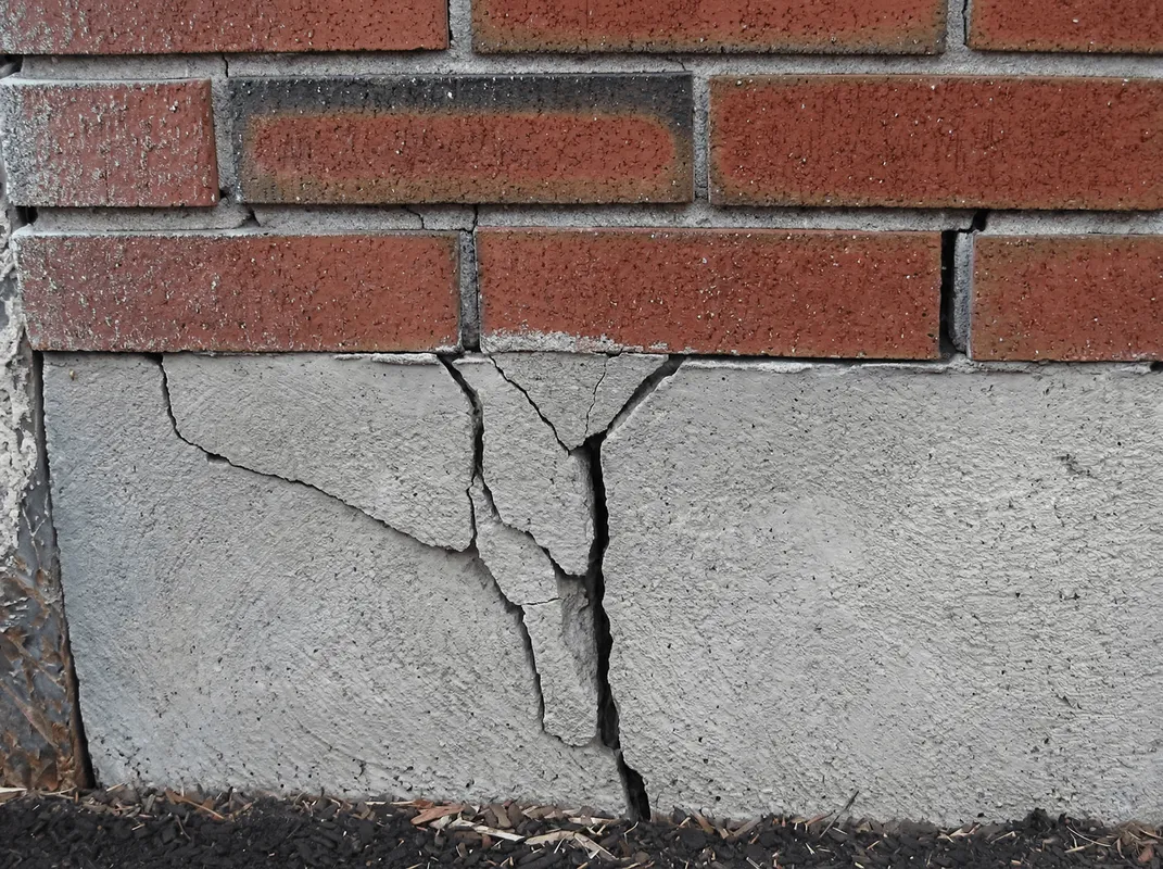 Concrete foundation with serious structural damage in Albany, NY